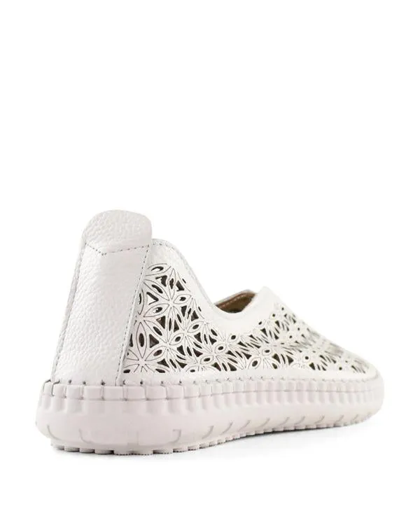 BUENO ZOOM CASUAL SHOE