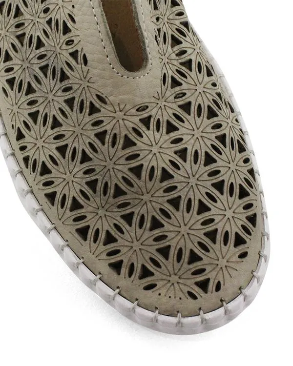 BUENO ZOOM CASUAL SHOE