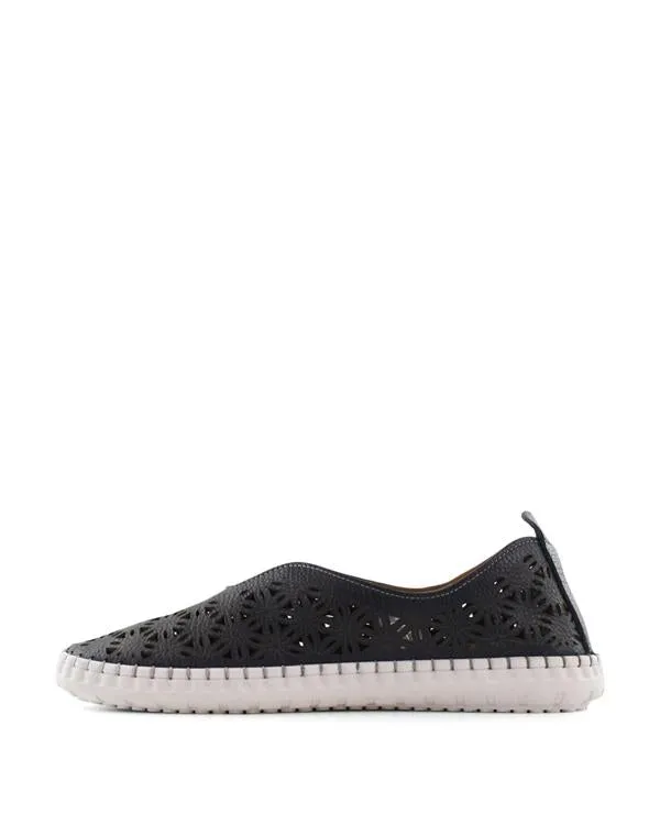 BUENO ZOOM CASUAL SHOE