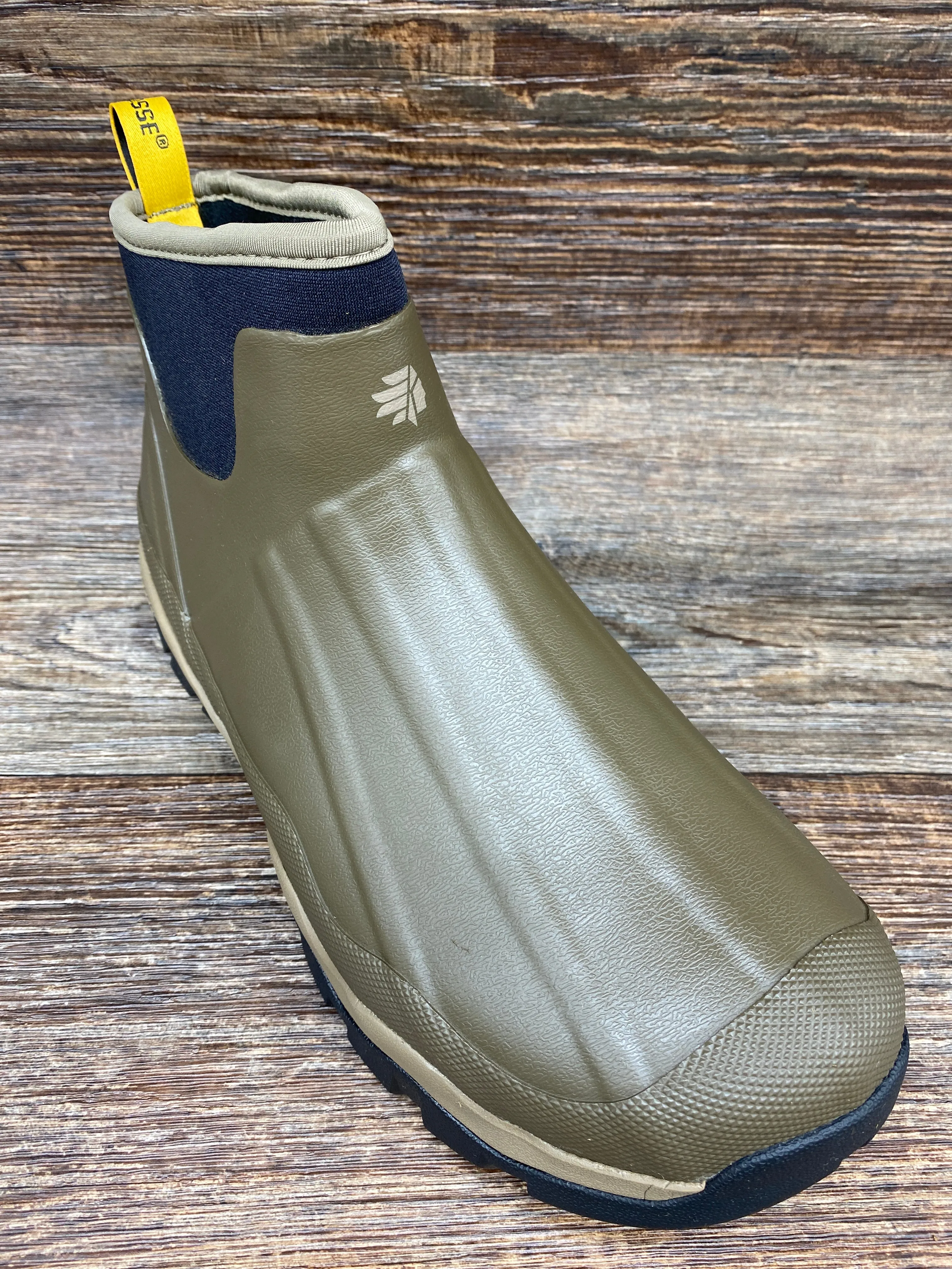 la612460 Men's Alpha Muddy Mid 6 Inch Rubber Boot by Lacrosse