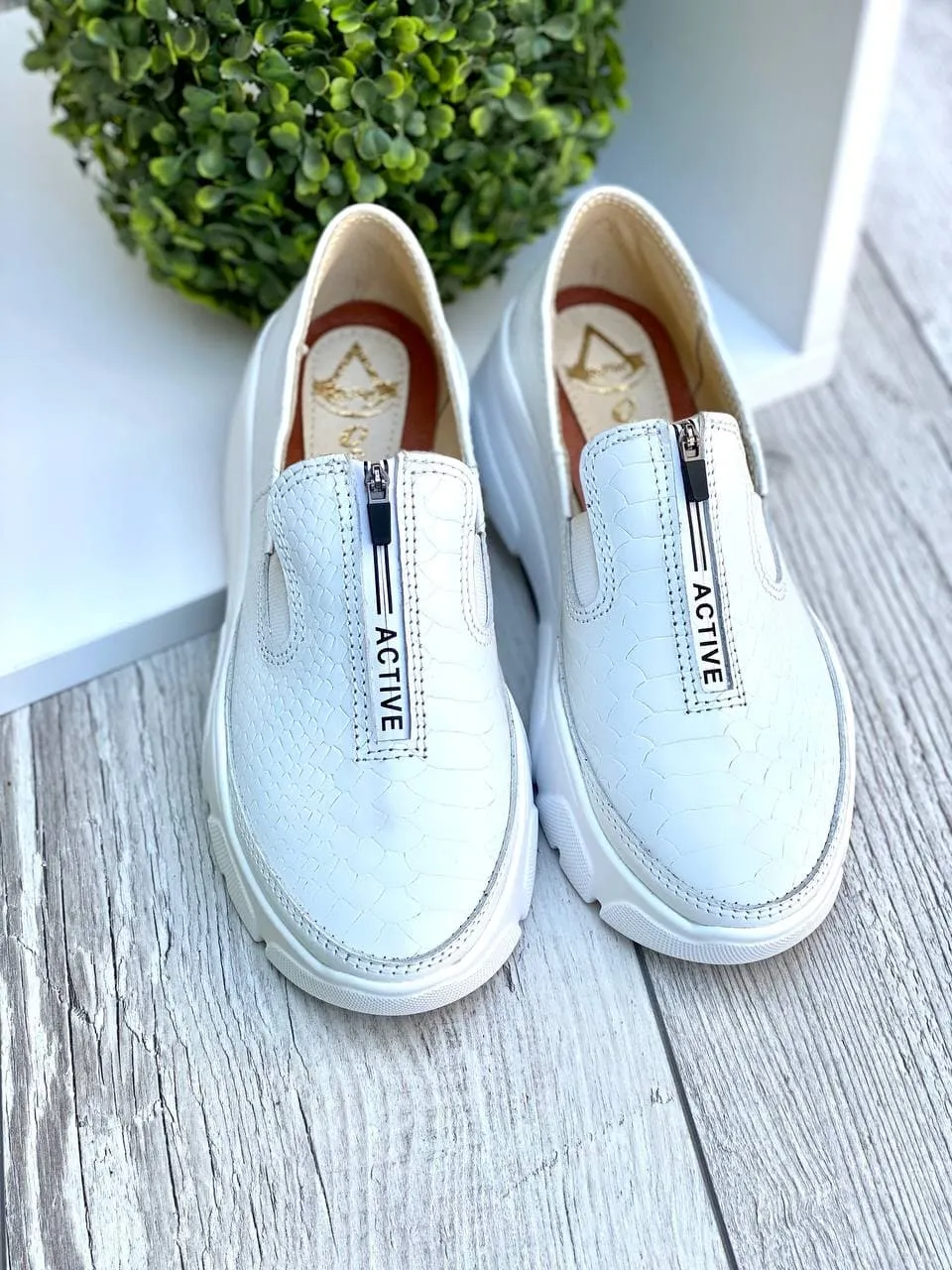 Women Leather Slip Ons 1543 Casual Shoes White