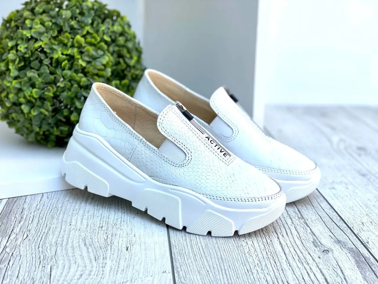 Women Leather Slip Ons 1543 Casual Shoes White